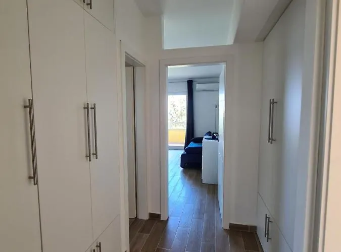 Elena Apartament